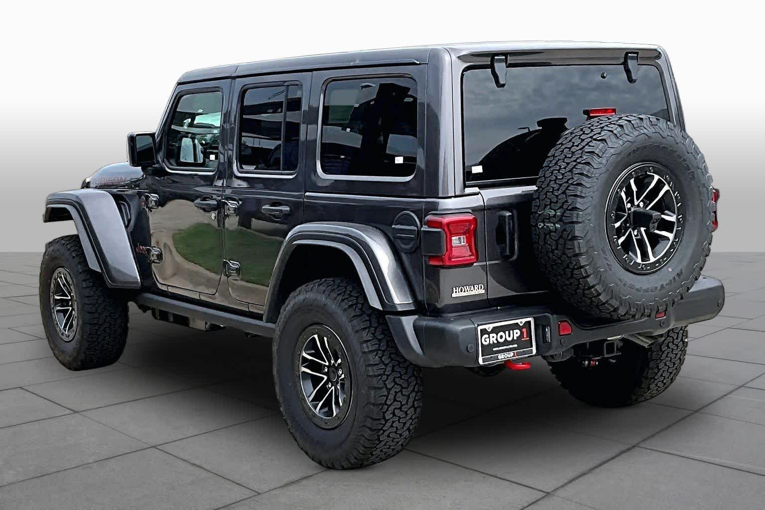 New 2026 Granite Crystal Metallic Clearcoat Jeep Rubicon X image 12