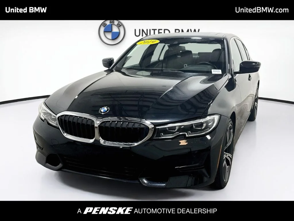 2019 BMW 3 Series 330i Sedan's photo