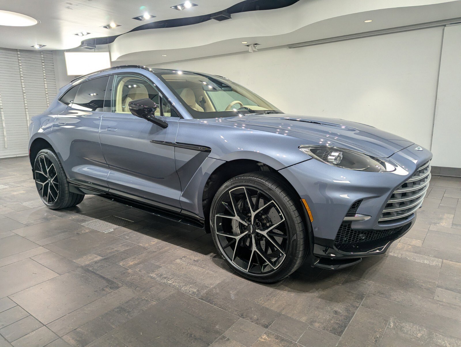 2026 Aston Martin DBX