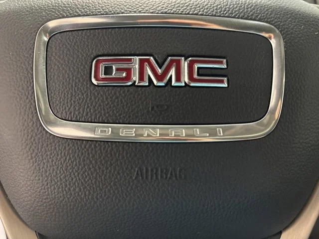 Used 2020 WHITE FROST TRICOAT GMC Denali image 23