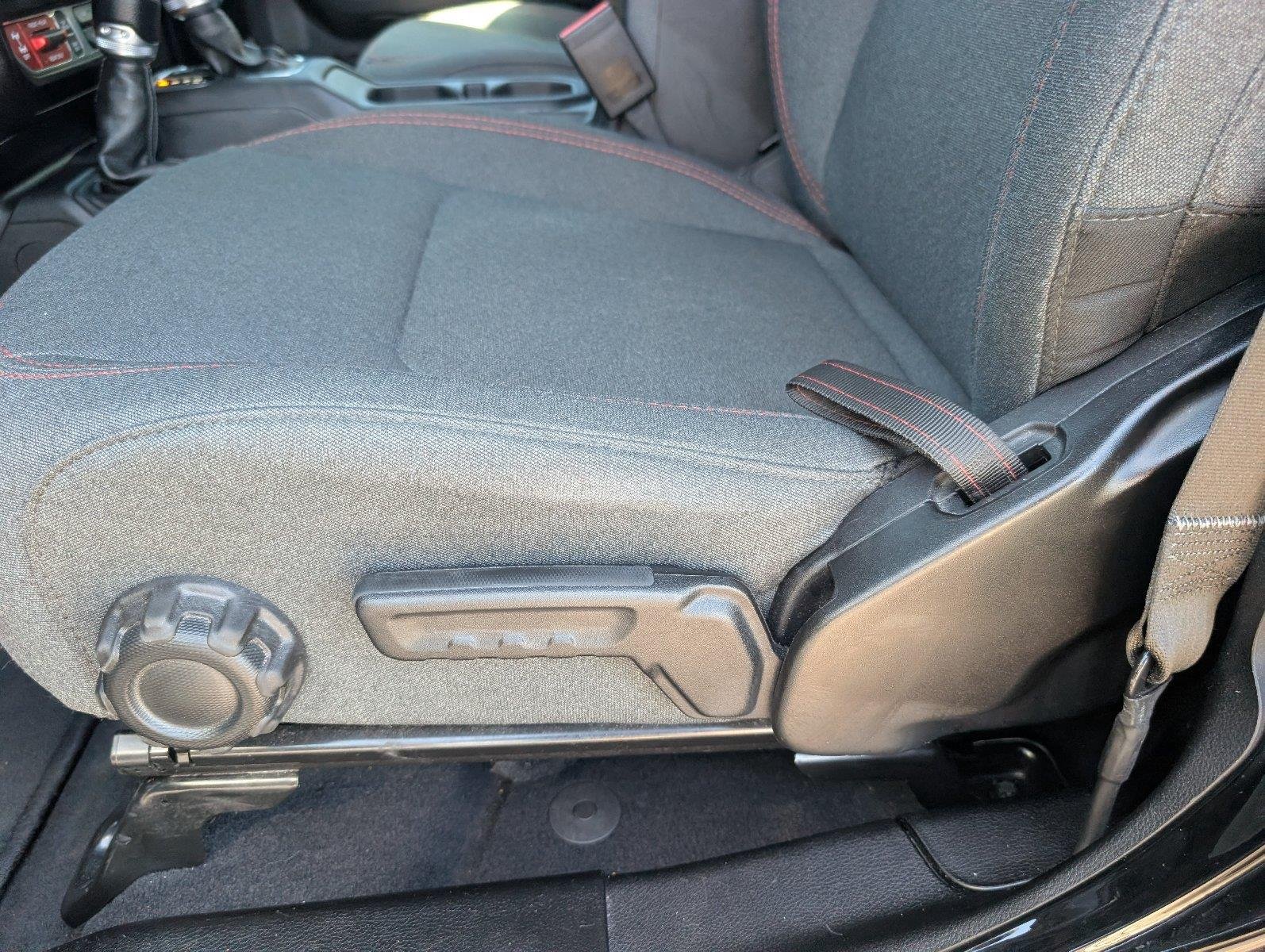 2025 Jeep Wrangler 4-Door Rubicon - Photo 16