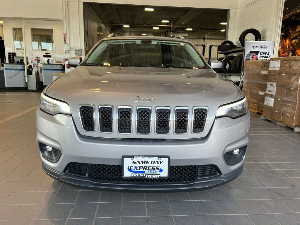 Used 2019 Jeep Cherokee Latitude Plus with VIN 1C4PJMLB1KD118117 for sale in East Syracuse, NY