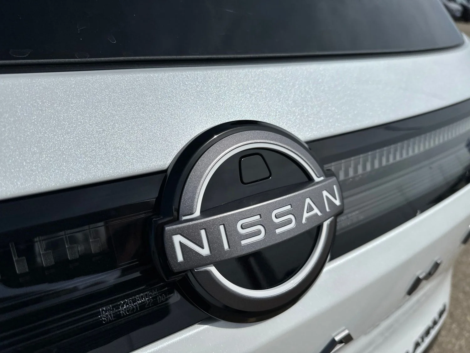New 2026 Everest White Pearl TriCoat / Super Black Two-tone Nissan Platinum image 9