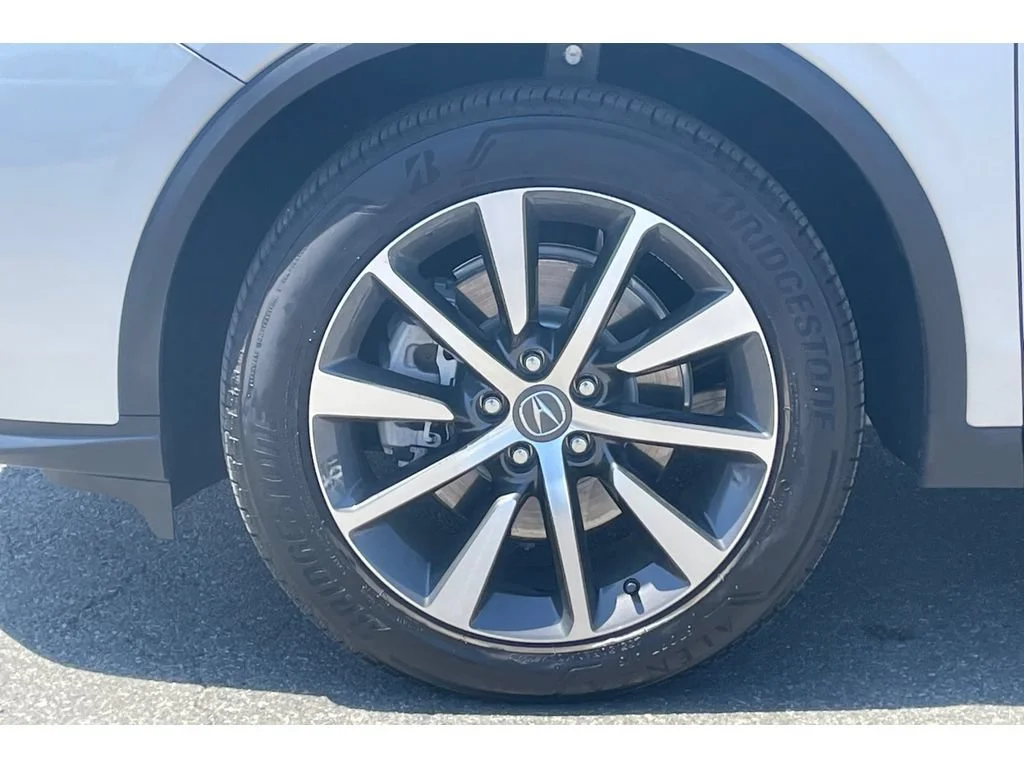 Used 2026 Solar Silver Metallic Acura SH-AWD with Technology Package image 101