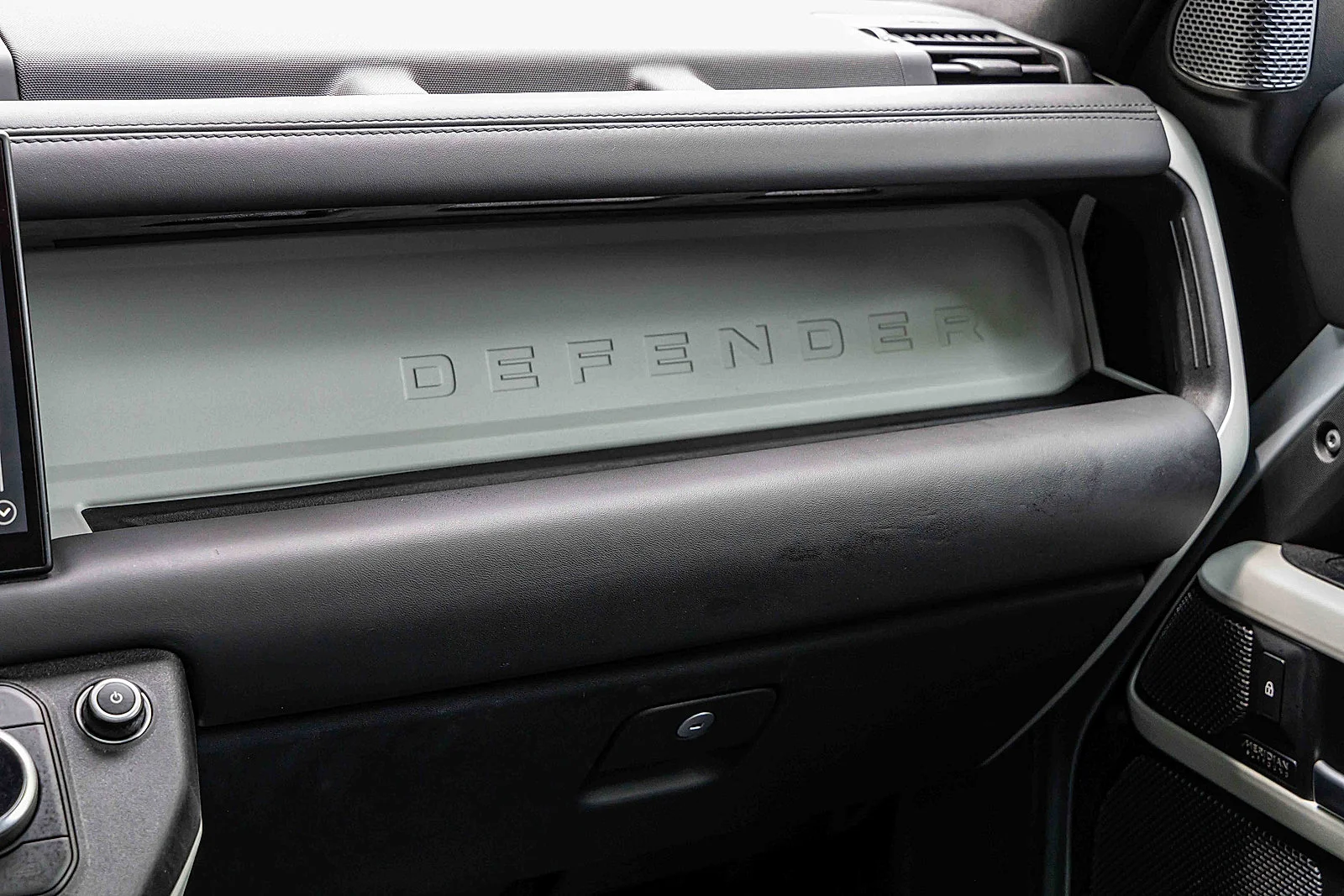2022 Land Rover Defender XS Edition - Photo 15