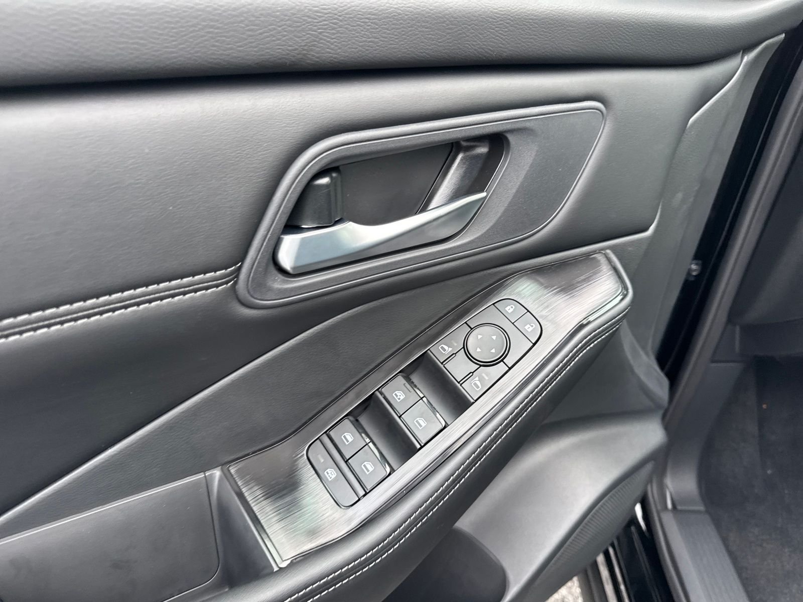 New 2026 Nissan Rogue SV 4D Sport Utility