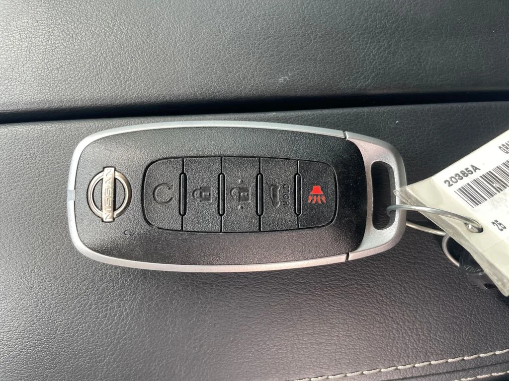 Used 2025 Gray Nissan SV image 29