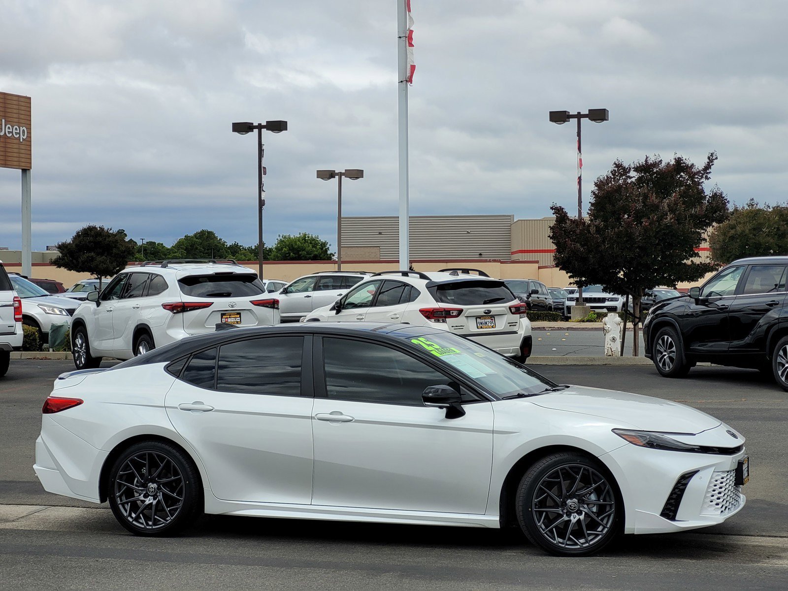 Used 2025  Toyota  image 3