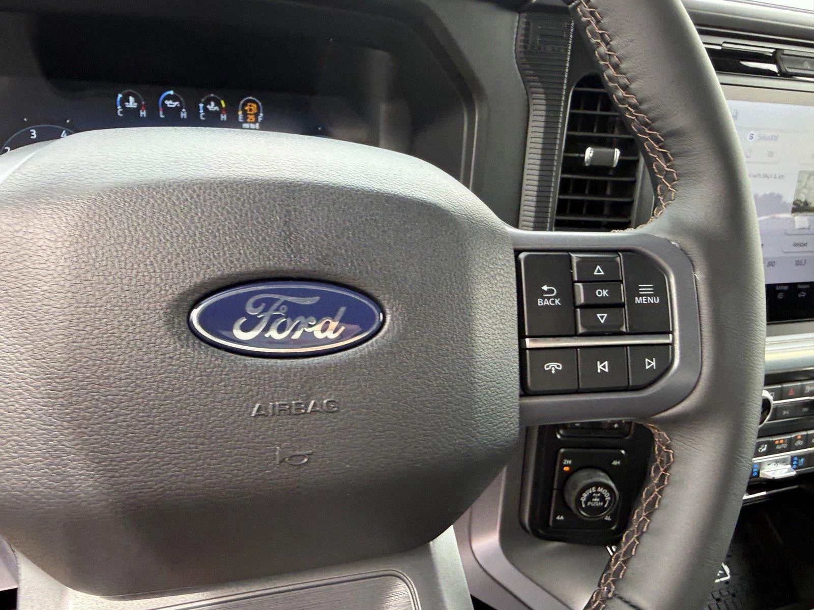 New 2026 Agate Black Metallic Ford Lariat® image 17