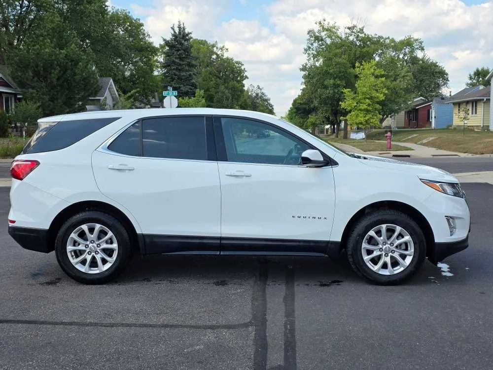 Used 2020 Summit White CHEVROLET TRUCK LT image 1