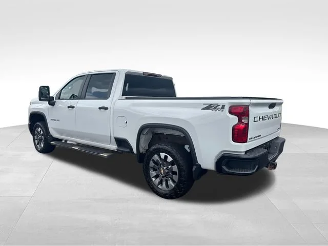 Used 2024 Summit White Chevrolet Custom image 3