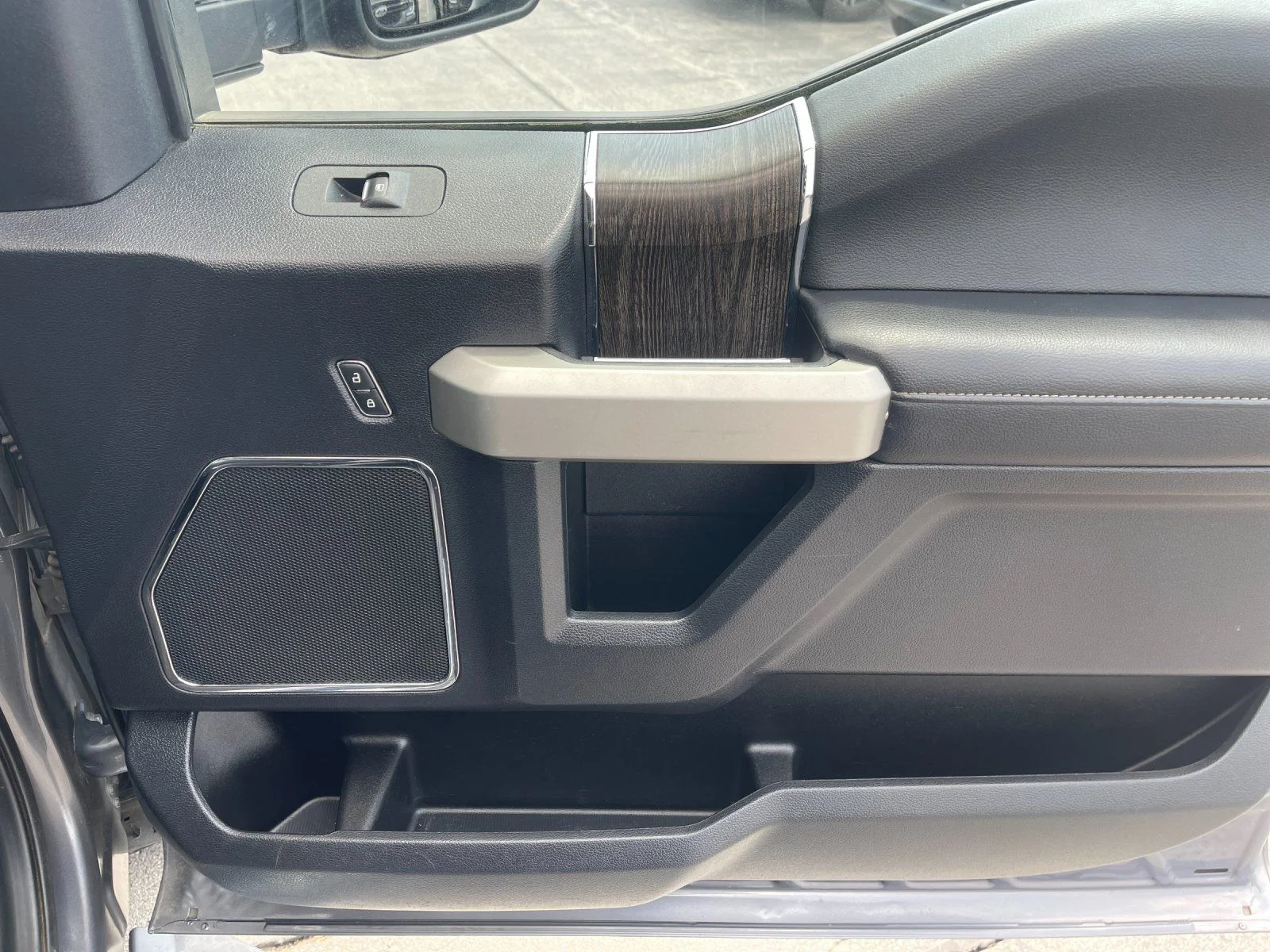 Used 2021 Gray Ford Lariat image 18