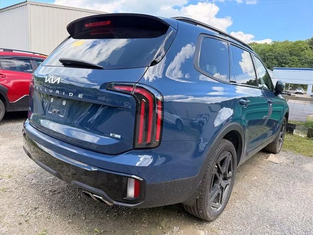 Used 2024 Black Kia EX X-Line image 19