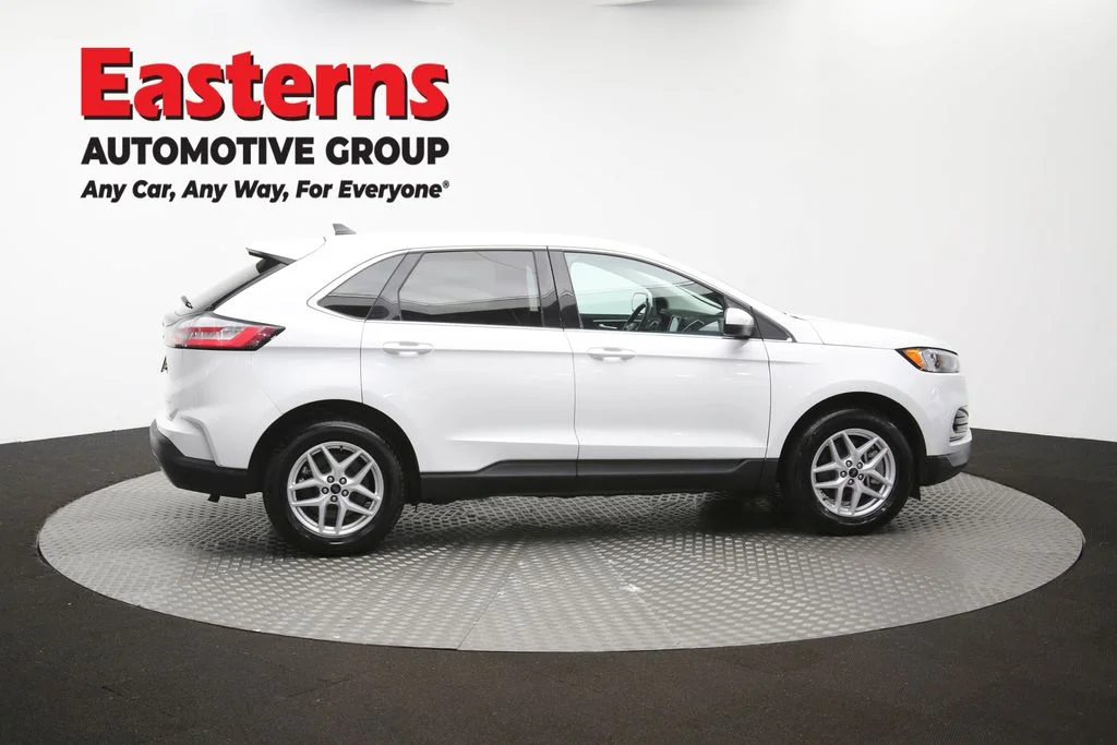 Used 2023 White Ford SEL image 44