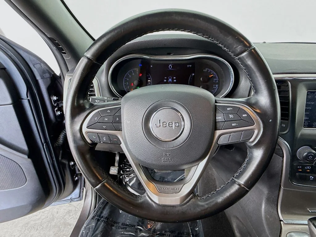 Used 2021 Gray Jeep Laredo E image 11