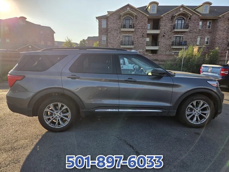 Used 2023 Gray Metallic FORD XLT image 3
