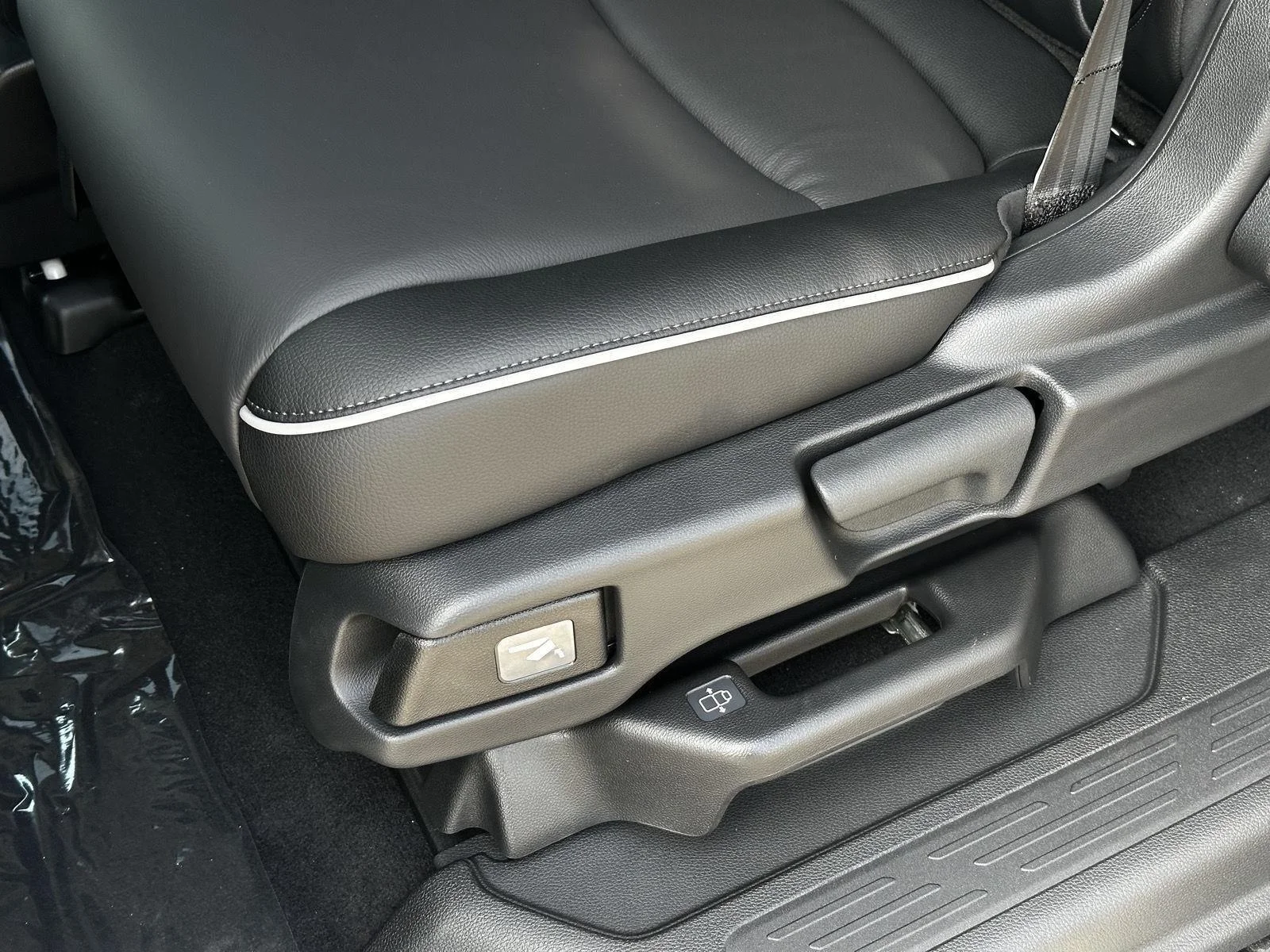 New 2026 Platinum White Pearl Honda Touring image 24