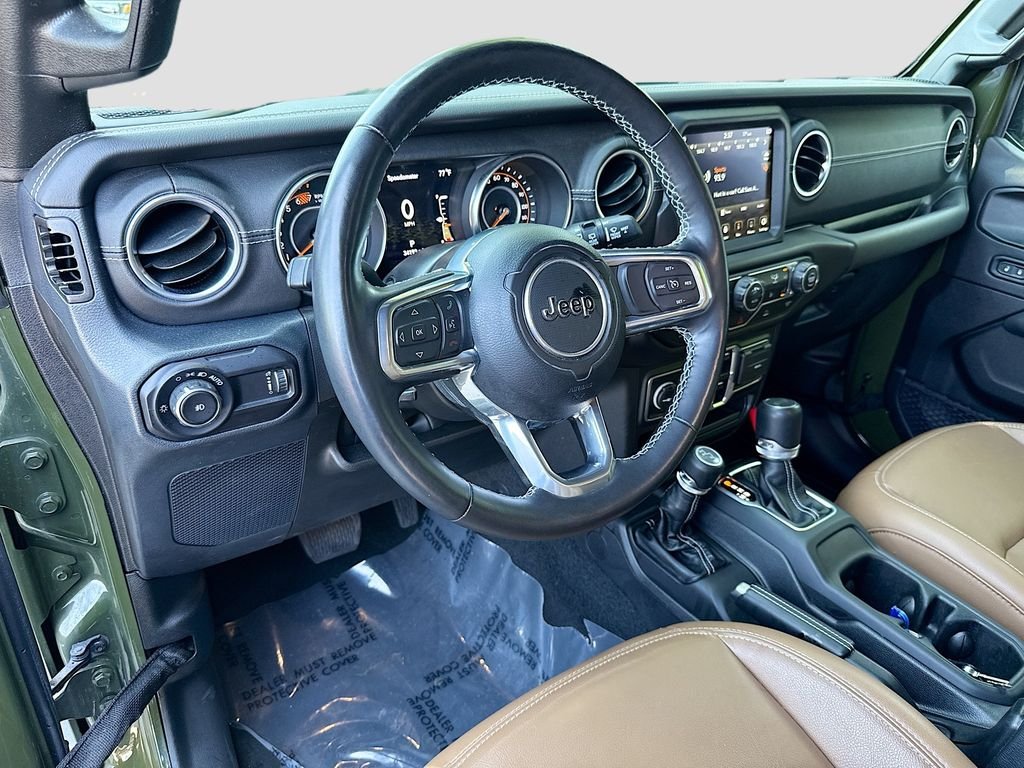 Used 2023 Sarge Green Clearcoat Jeep Sahara image 9