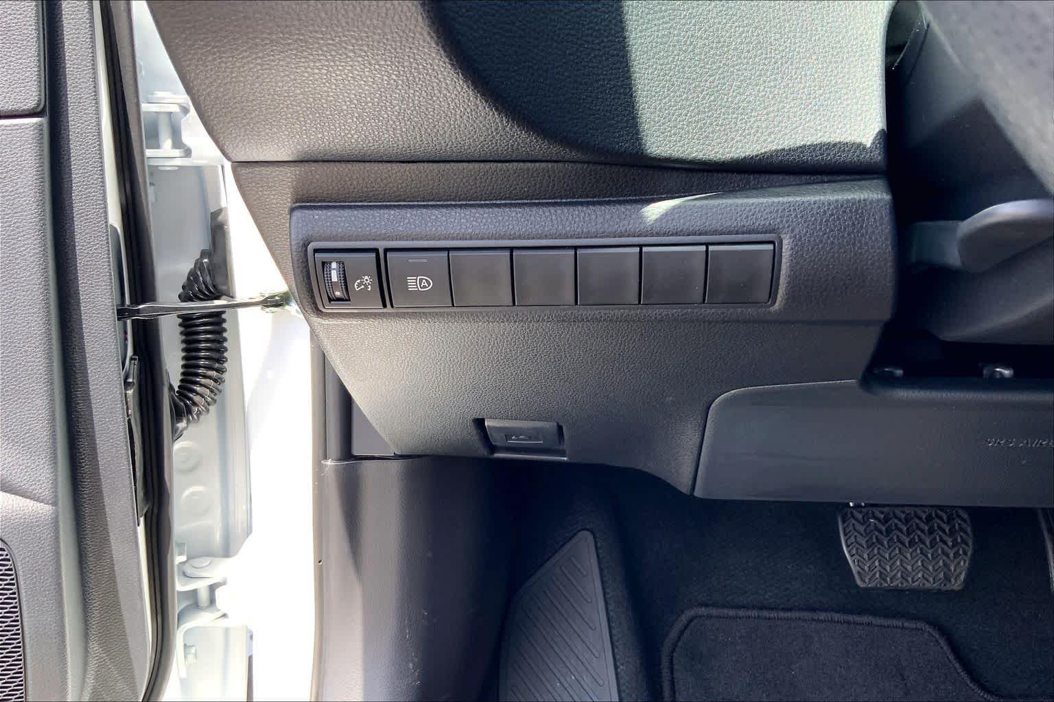 New 2026 Ice Cap Toyota LE image 20