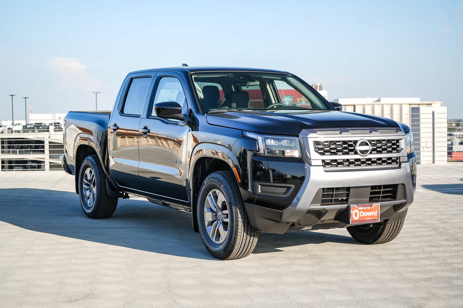 Nueva Nissan Crew Cab SV Super Black 2027, imagen 3