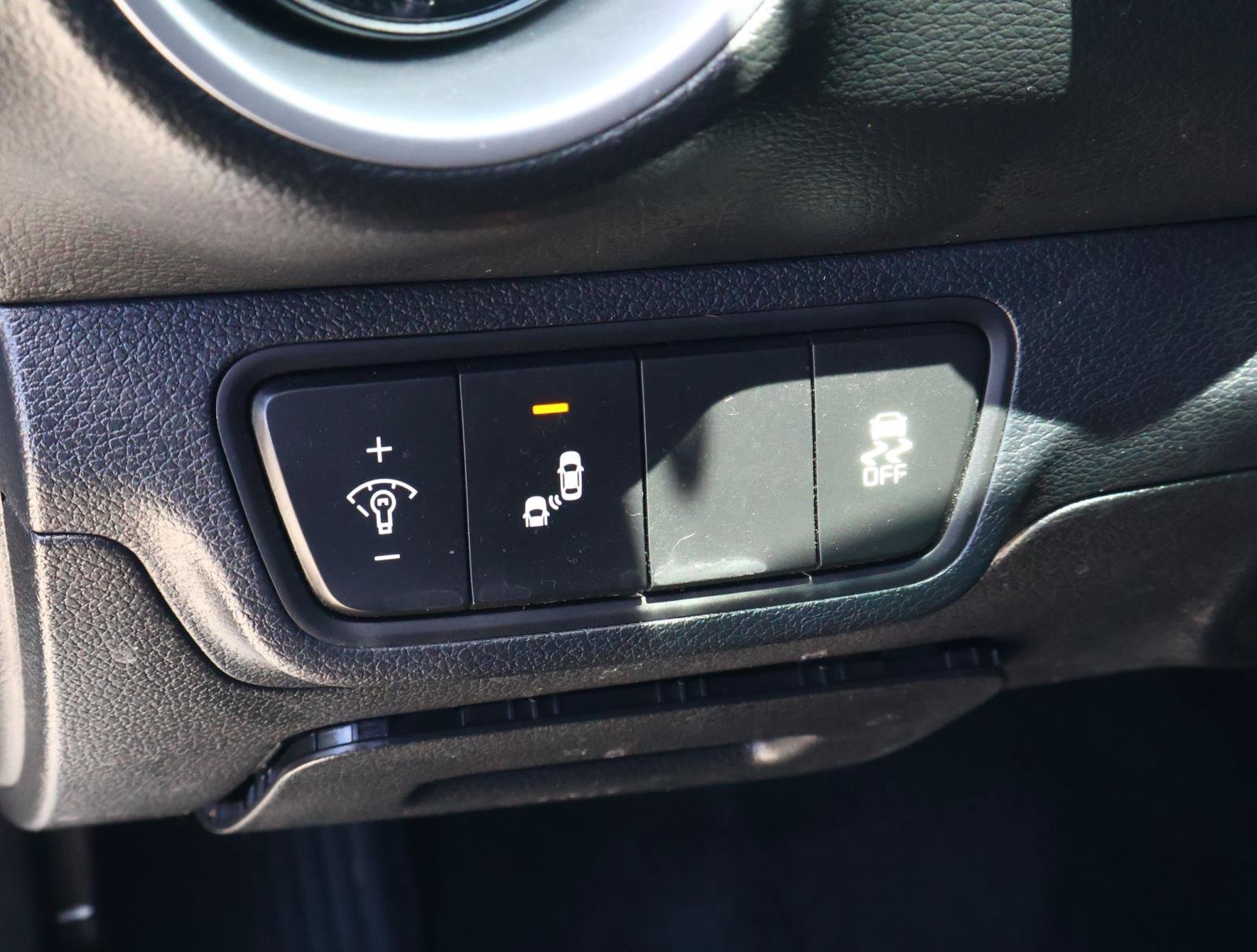 2024 Kia Forte LXS - Photo 20