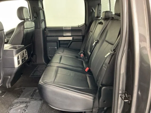 Used 2018 Magnetic Ford Lariat image 28