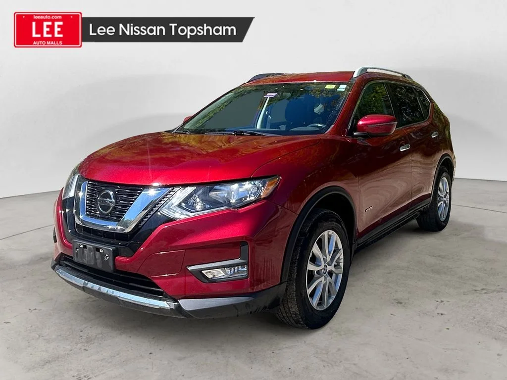 Used 2018 Scarlet Nissan SV image 1