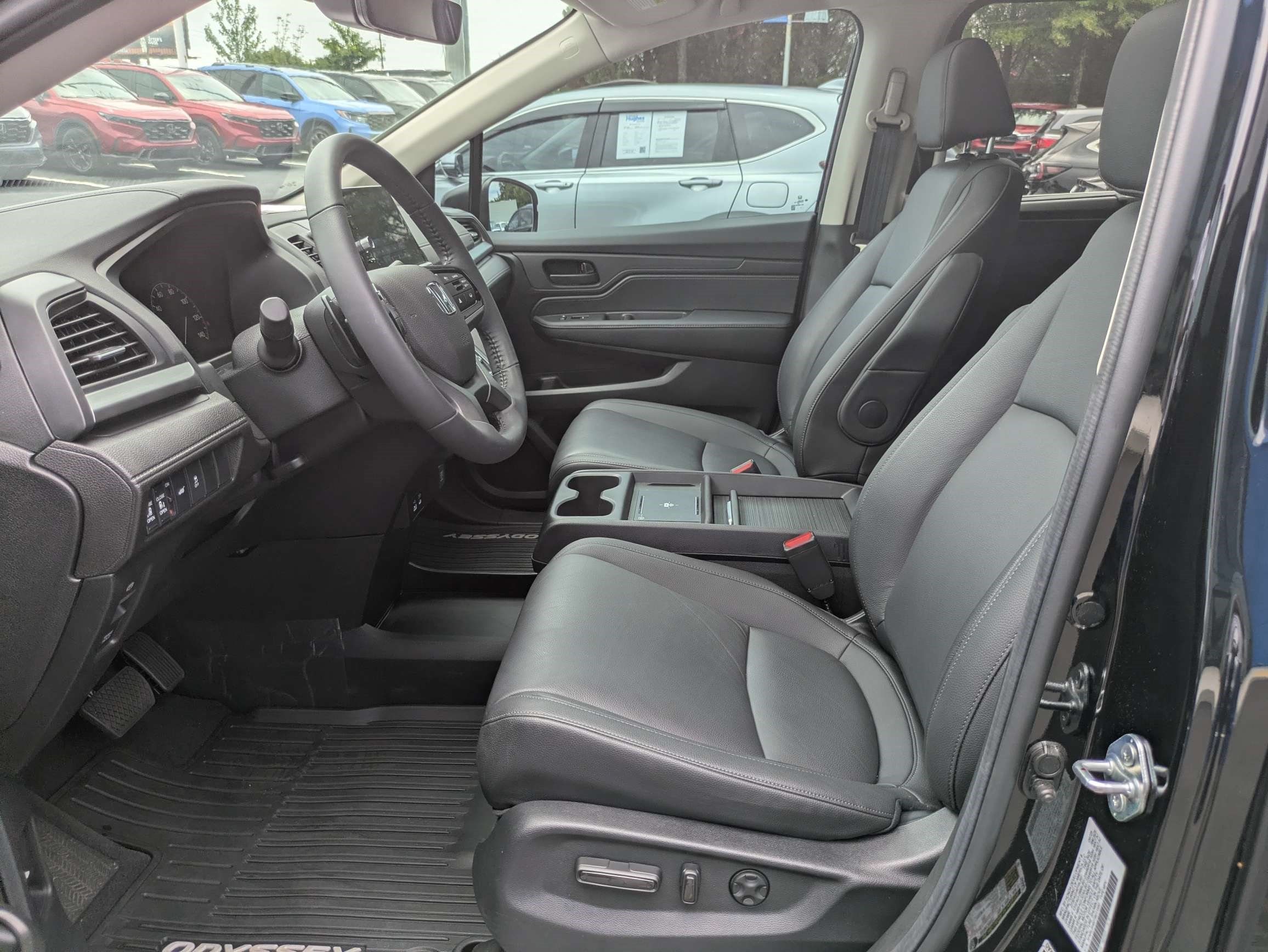 Used 2026 Crystal Black Pearl Honda EX-L image 27