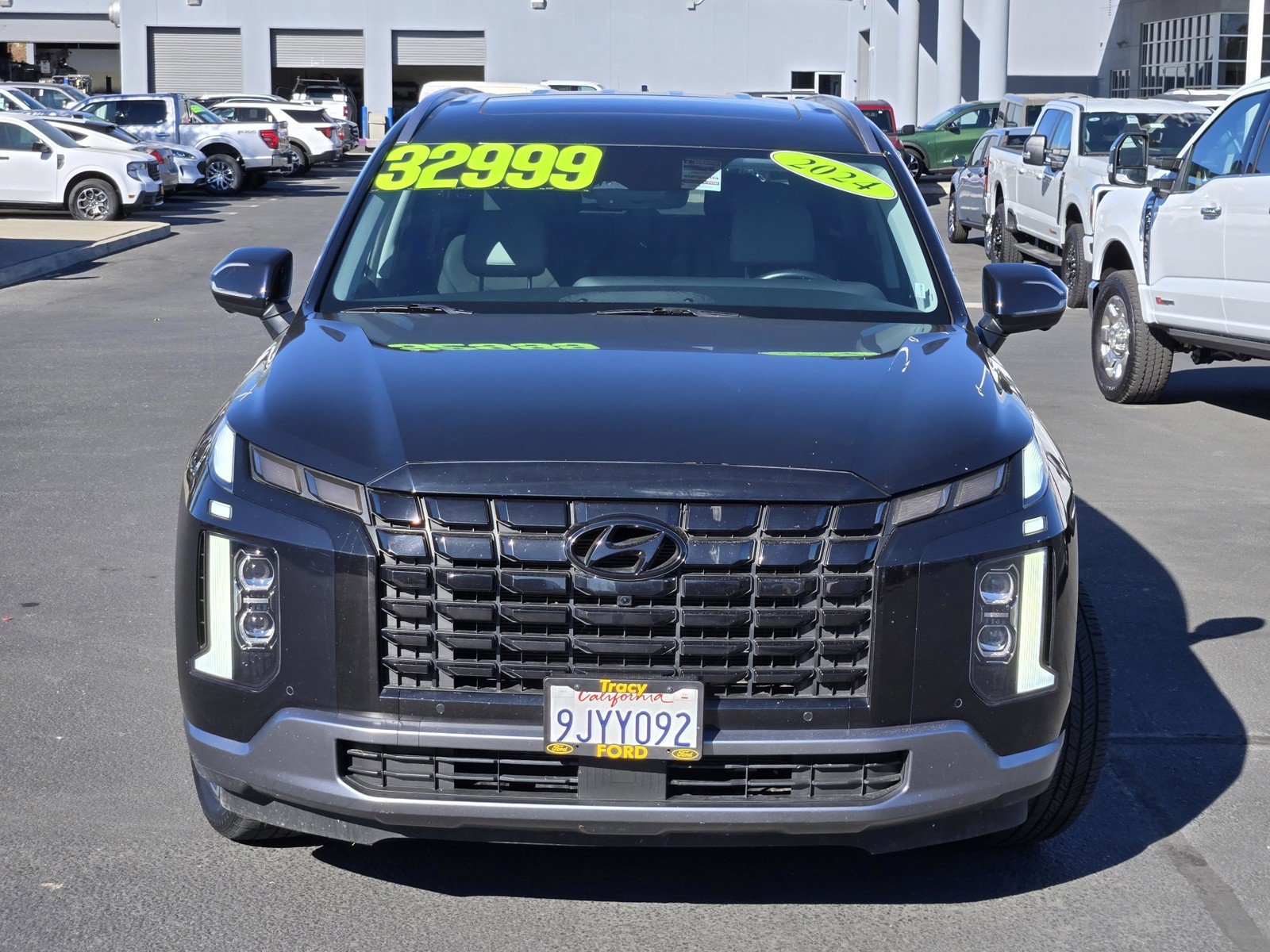 Used 2024 Moonlight Cloud Hyundai SEL 7P image 2