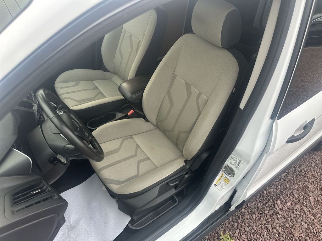 Used 2018 White Ford XLT image 17