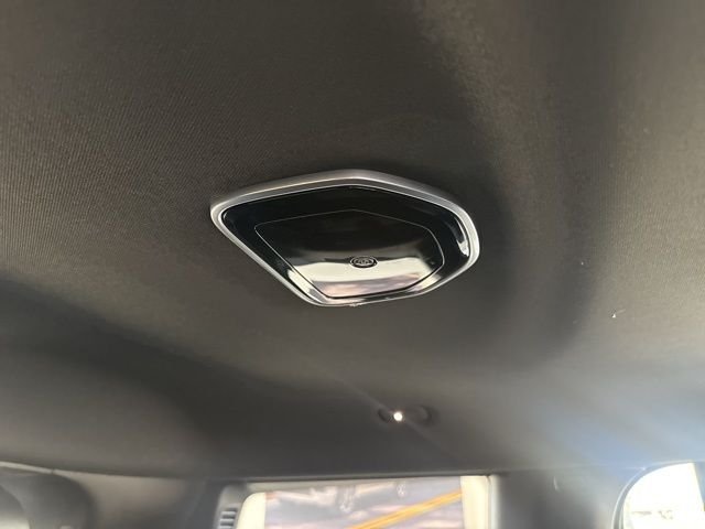 Used 2025 Metallic Jeep Limited image 11