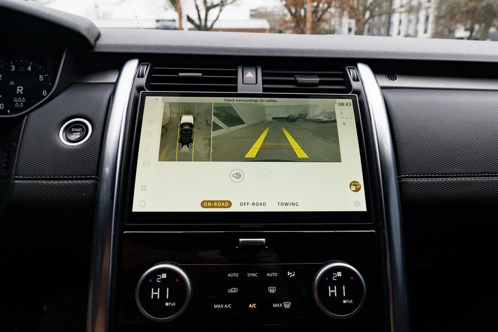 Used 2021 Black Land Rover S R-Dynamic image 18