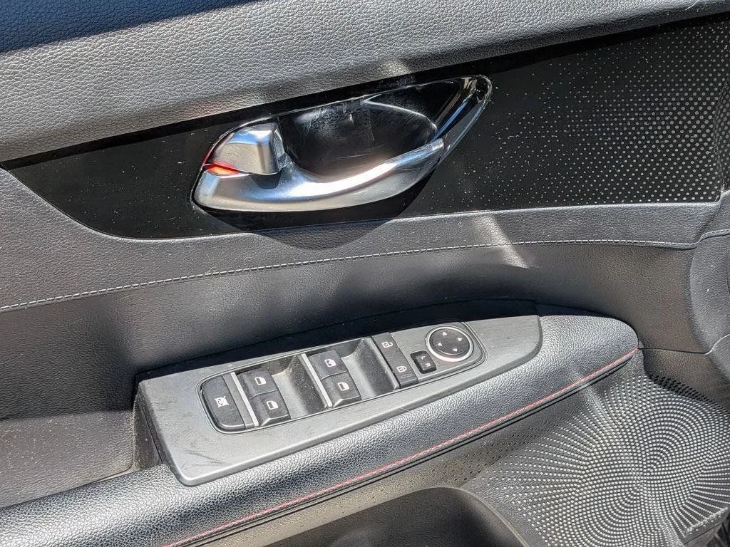 Used 2023 Black Kia GT image 11