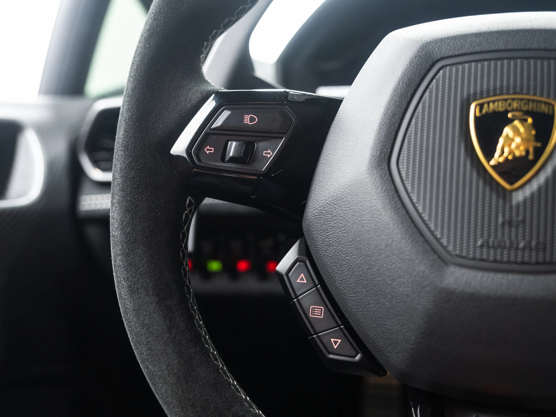 Used 2022 Blu Laufey Metallic Lamborghini Base image 50