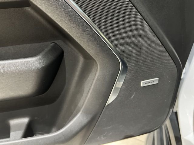 Used 2023 White Chevrolet Premier image 23