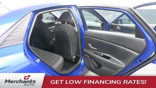 Used 2023 Blue Hyundai Blue image 17
