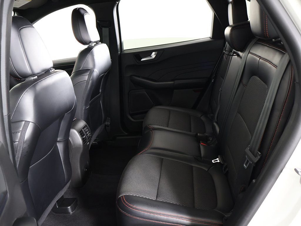 2024 Ford Escape ST-Line Select - Photo 35