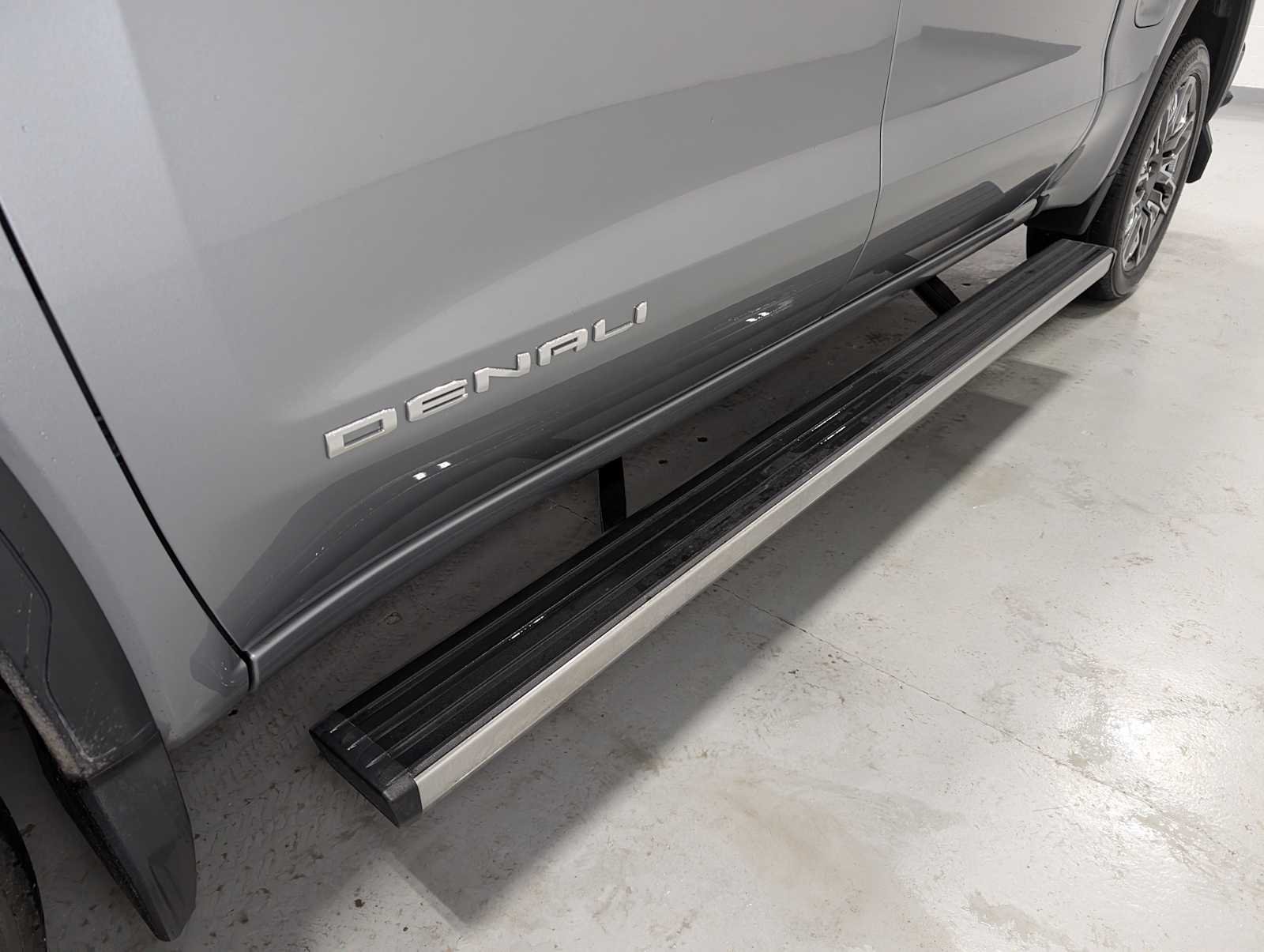 Used 2024 Sterling Metallic GMC Denali Ultimate image 13