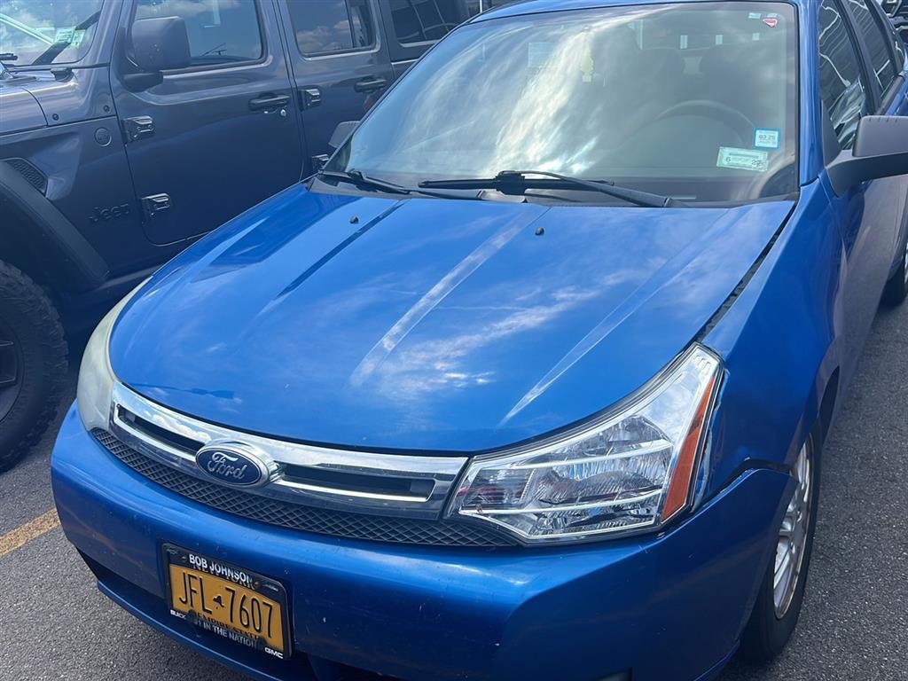 Used 2011 Blue Flame Metallic Ford SE image 3