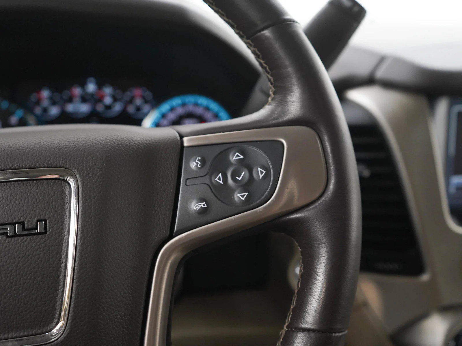 Used 2020 DARK SKY METALLIC GMC Denali image 29