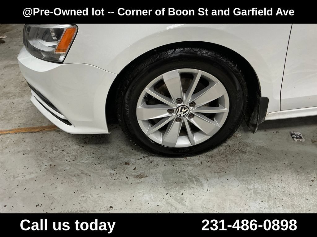 Used 2015 White Volkswagen 2.0L TDI S image 11