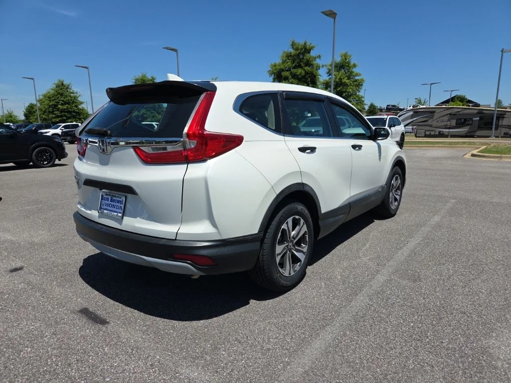 Used 2017  Honda LX image 3