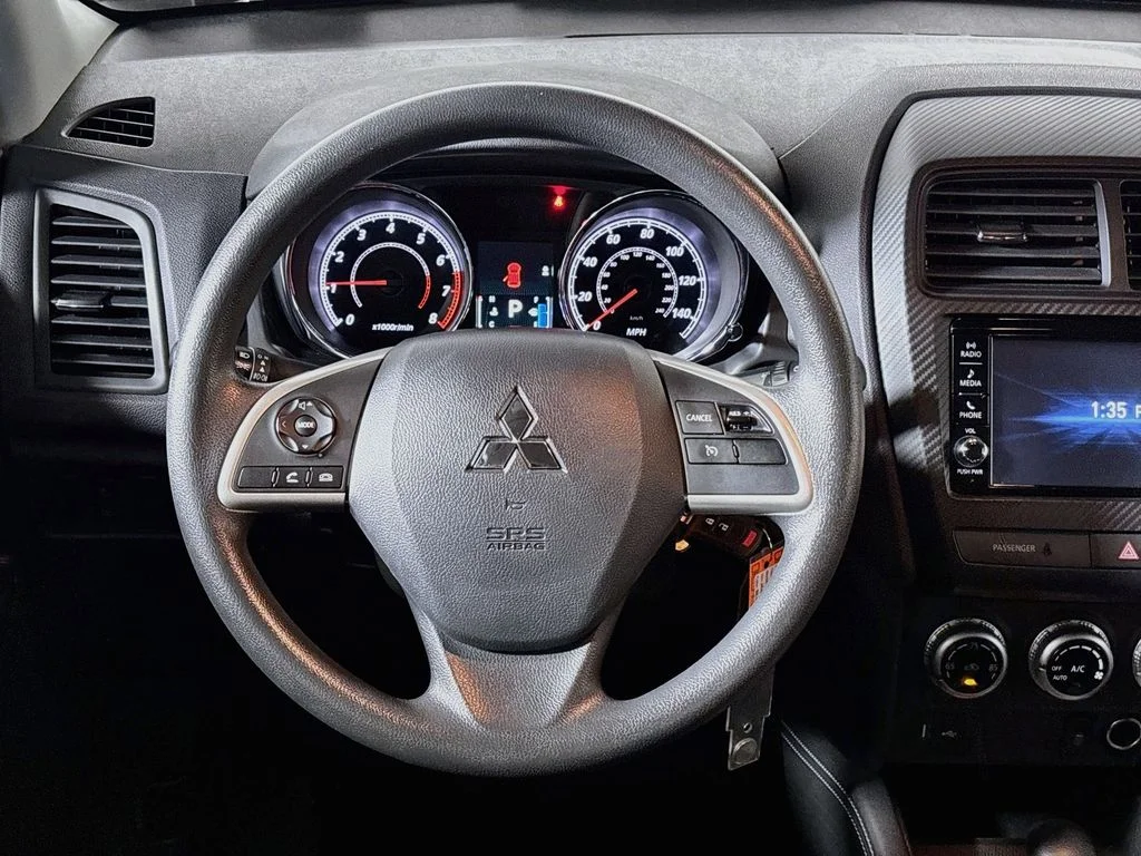 Used 2025 Silver Mitsubishi 2.0 ES image 13