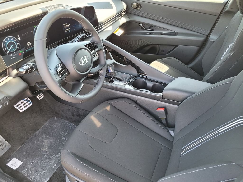 2025 Hyundai Elantra Blue - Photo 8