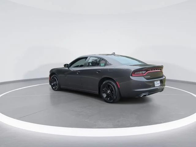Used 2023 Gray Dodge SXT image 6