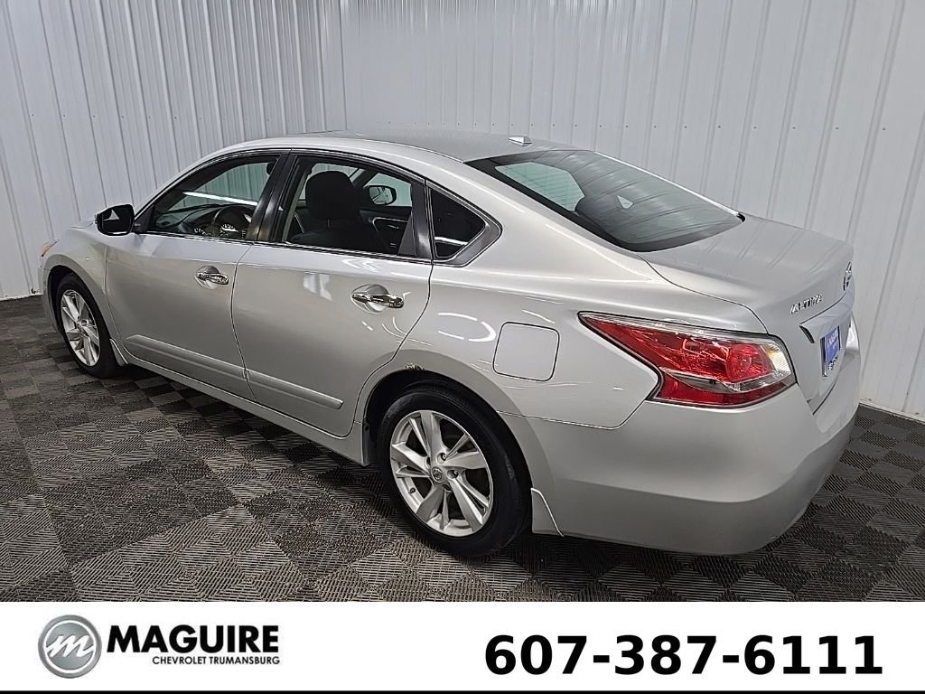 Used 2015 Silver Nissan 2.5 SV image 9