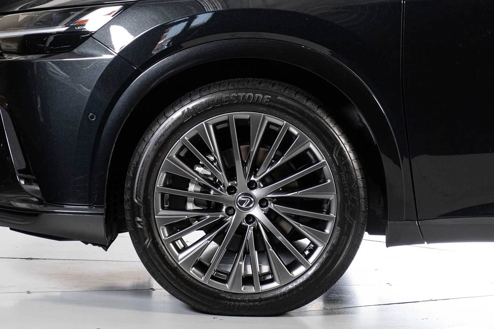 Certified Used 2025 CAVIAR Lexus Luxury image 12