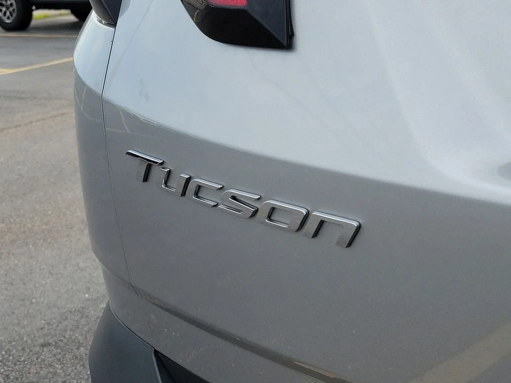 Used 2024 Silver Hyundai SEL image 8