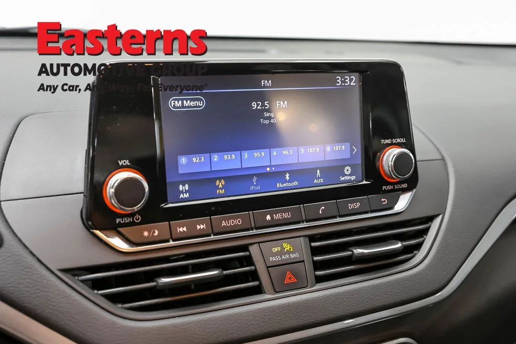 Used 2023 Gray Nissan 2.5 S image 7