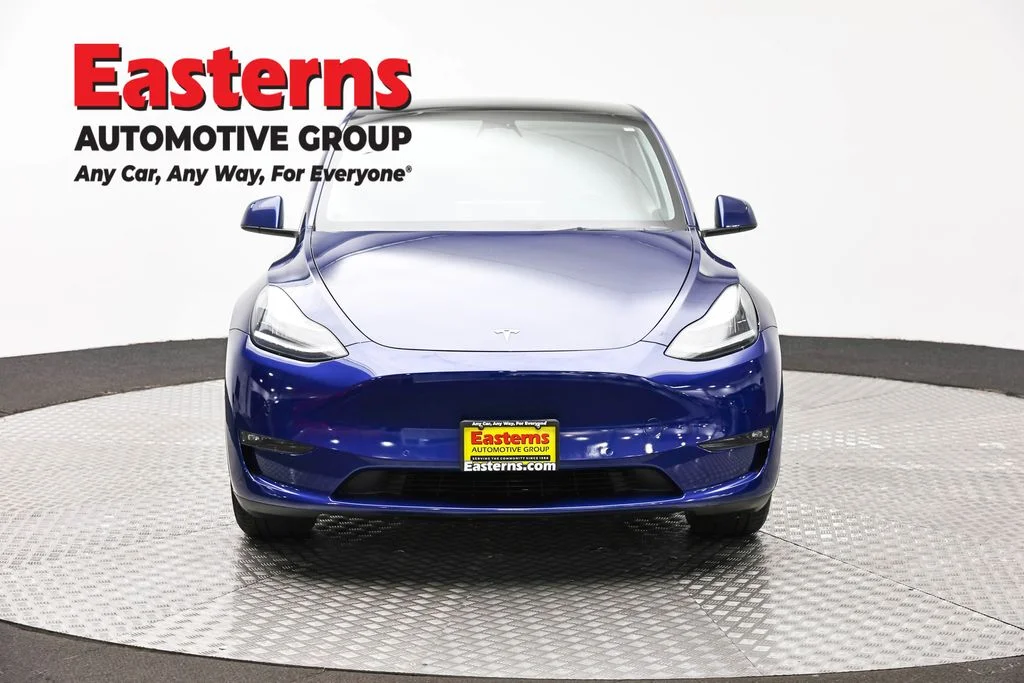 Used 2022 Blue Tesla Long Range image 2